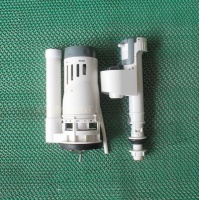 马桶水箱排水阀怎么拆  马桶水箱排水阀关不严的原因