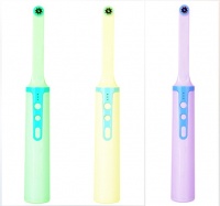 大学生创业团队研发”牙菌斑检测仪“：新一代智能健康家