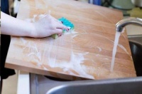 怎么洗砧板 砧板买什么材质的比较好