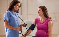 孕妇血压低对胎儿有影响吗 孕妇血压低吃什么好