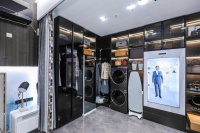 出门挑衣服需要多久？三翼鸟智慧衣帽间：12分钟护衣穿搭！