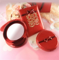 结婚拿镜子为什么 结婚要打红伞是吗