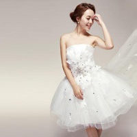 适合个子矮的五套婚纱 这五套婚纱可以看看