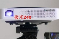 极米Z4X投影仪出现卡顿，对比当贝D3X投影仪如何呢？