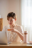 鸣盏泡茶保温杯,茶艺与养生酝酿一杯之中