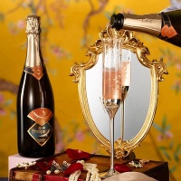 公费演绎凡尔赛，你敢信？醉鹅娘「福槟 」完美诠释法式中国风