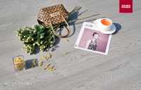 用圣象康逸月光石橡木构筑家的模样，深深感受居家的幸福