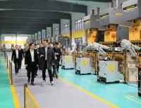 华美立家副总裁熊伟一行到访雅士林集成灶并签署战略合作协议