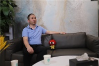 软装百大门店·艾是东莞专卖店负责人彭锦忠