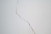 “无情”腻子，说裂就裂？