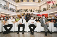 TATA木门再次出现万人空巷，原因竟然是因为他