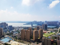 “黄金大道”上，崛起一座城市地标