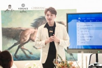 Mr.C+两周年庆丨携手Rosenthal Meets Versace约一场秋天的下午茶