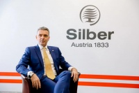 Andreas Grof 博士：Silber携手信鸿 将为中国消费者带来高品质门窗及先进环...