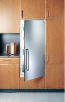 精致颜值长效保鲜，AEG冰箱储存食材更安心