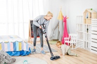 过春节宝妈要减负 小狗吸尘器让家庭清洁如有神助