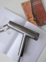 女朋友生日推荐送什么礼物？康夫吹风机好看又好用