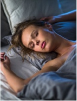 【米兰壁纸墙布窗帘】米兰软装之米兰焕新家丨为什么当代年轻人都睡不好？