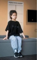 乐歌智能儿童学习桌:孩子现在的体态,决定了孩子的一生