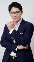 万百万用脚步丈量世界 用时间践行梦想