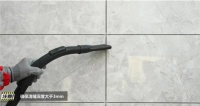 砖缝灰尘多，可用水清洗吗？