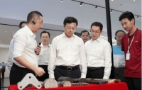苏州市委曹书记到访创鑫激光，见证全球首台85kw激光器启动
