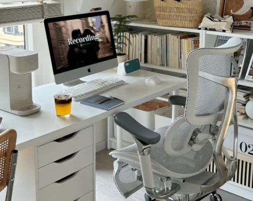 摆脱久坐腰酸背痛困扰,运动与人体工学椅双管齐下的健康办公指南