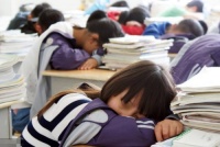 “缺觉”的中学生，需要好床垫和好睡眠