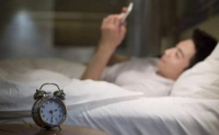 中年人睡眠不好？东宝床垫易翻身更健康