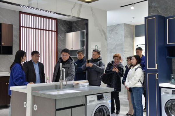 中国建材市场协会到访惠达卫浴 双方共话行业健康发展