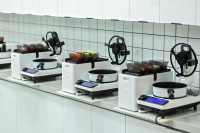 拥抱“鲜”时代：添可炒菜机器人食万星厨的餐饮破局之道