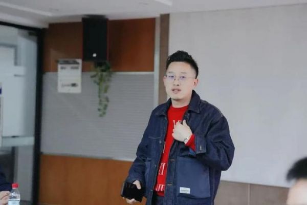 强强联合 共筑品质人居——热烈欢迎南京冠全装饰团队一行莅临莫干山地板考察交流