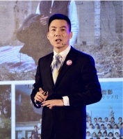 廿六载匠心铸峰一杆隐光耀世界——访隐藏式晾衣机发明人格峰李港