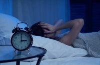 抗衰老最佳睡眠时长出炉！斯丽比迪守护每夜深睡眠修复时刻