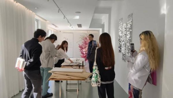 巨盒艺术空间上海愚园路揭幕 首展「纸此相遇」同期开启